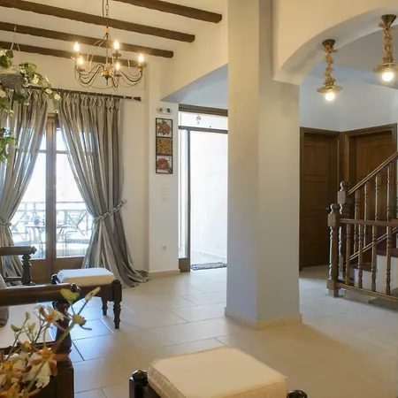 Boutique Giorgos ホテル 3*